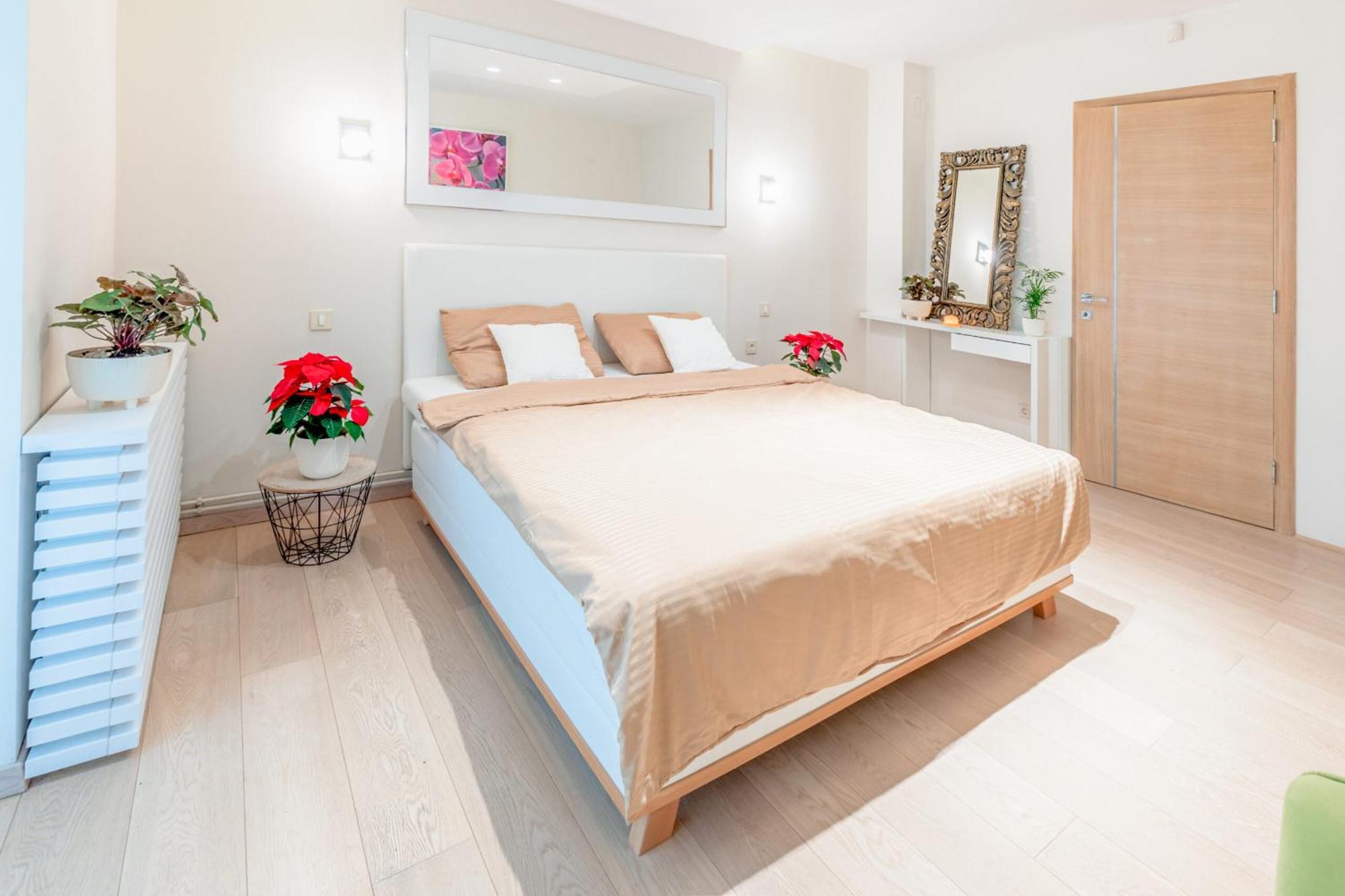 Lux Hedonistic Life Aparthotel Novi Sad Luaran gambar